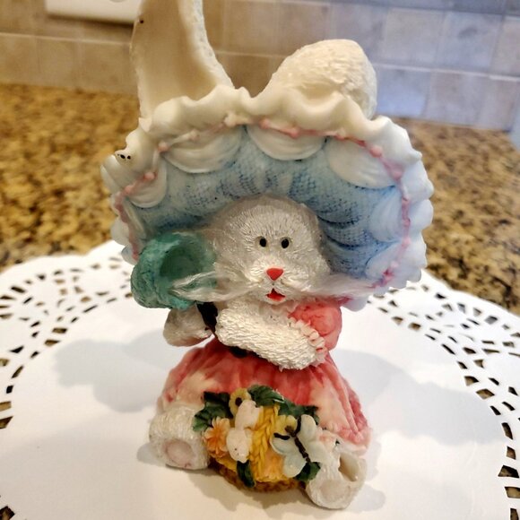 L@@K Three (3) Cute Bunny Rabbit Assortment Figurines - Picture 3 of 6